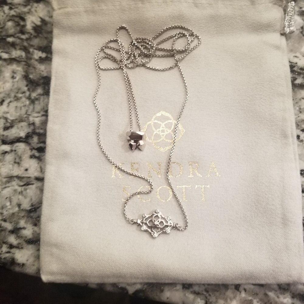 Kendra Scott necklace - Picture 2 of 3